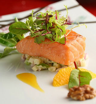 Recipe: Green Apple & Red Onion Salad with Slow-Cooked Salmon