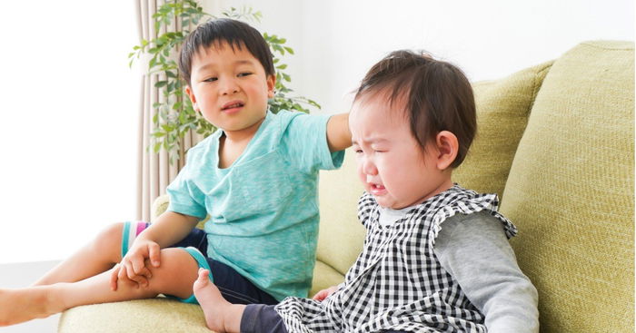 How To Get Your Kids To Stop Fighting And Hitting Each Other