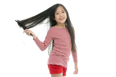 Smart ways to detangle your kid's hair problems!