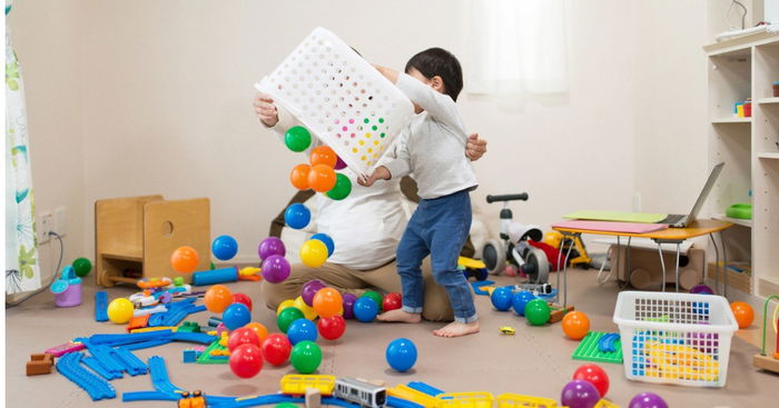 Researchers Find That Having Too Many Toys Are Bad for Kids!
