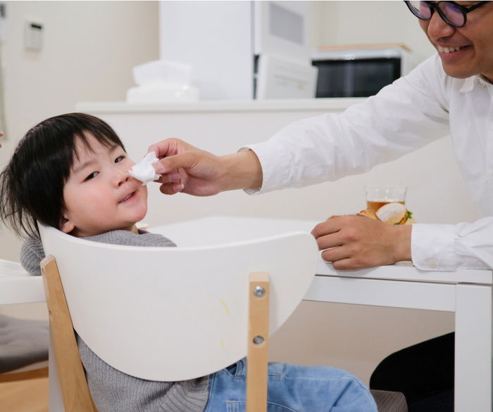 Dealing With Your Kid's Runny Nose: What Mums Should Know