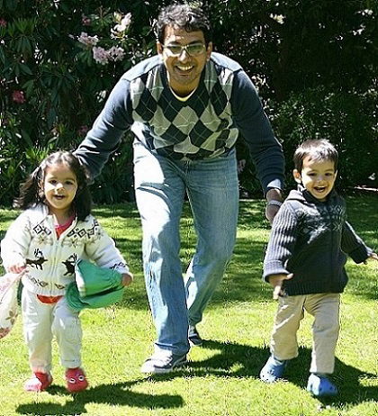 Two-rrific super-dads – A tribute to fathers of twins