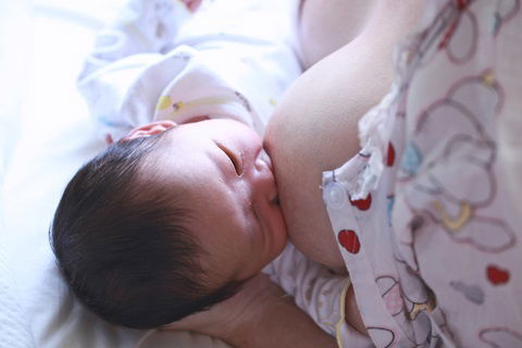 Are herbal tonics safe for breastfeeding mums?