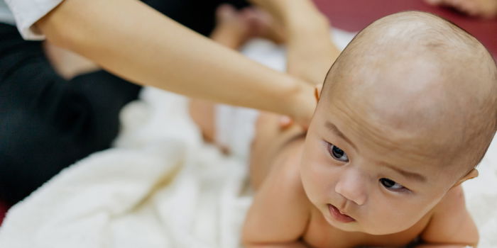 Benefits of a Baby Massage and How to Do It the Right Way