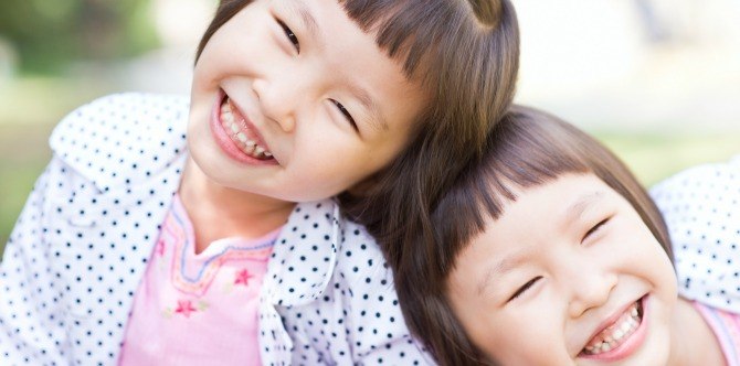 Top 7 Quirky Things Only Parents Of Twins Can Relate To