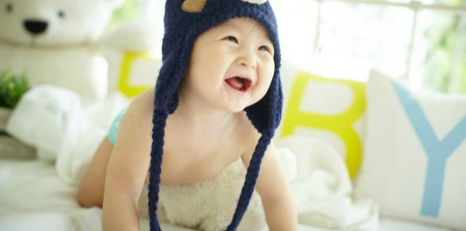 Simple parenting hack to efficiently pack baby clothes for travel