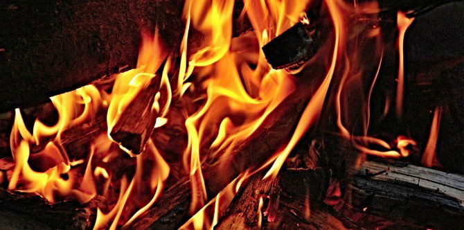 Indian Man Dies of Burns Trying to Save Wife From Burning House