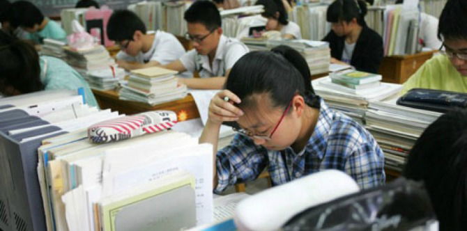 Chinese school forces low scoring students to pay other students