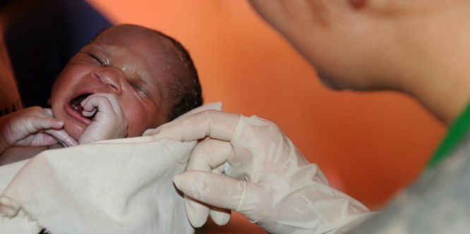 Doctors warn about the dangers of swaddling on babies’ hips