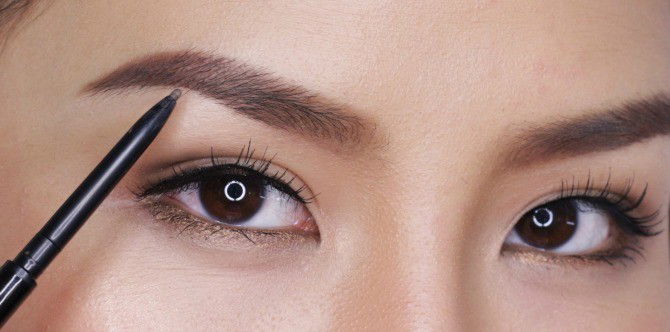 2 eyebrow tricks that will change your morning routine forever