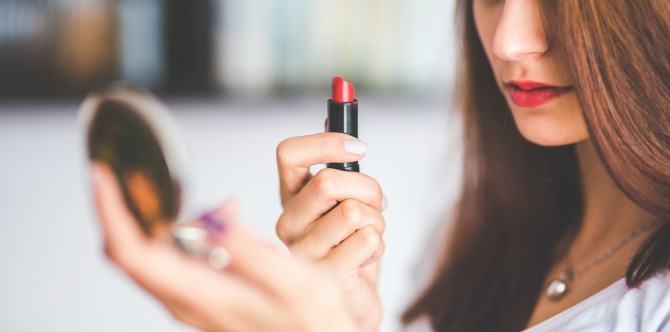5 steps to nail the matte lipstick look