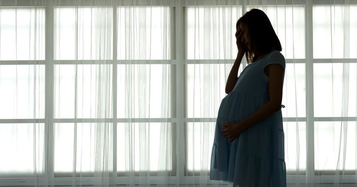 Singaporean Mum Breaks Down: "I'm pregnant with my first child and my husband just left me"