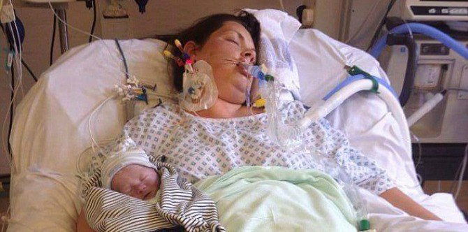 Grieving mum bonds with stillborn son for 15 days before saying goodbye