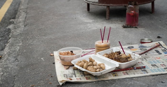 Hungry Ghost Month Superstitions That Mummies Should Take Note of Now!