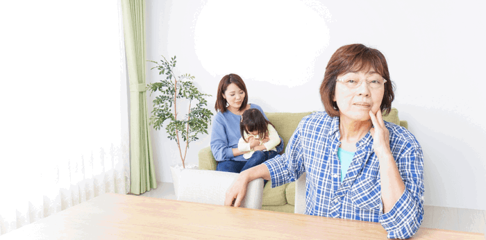 17 Subtle (and Not So Subtle) Signs Your Mother-in-law Hates You