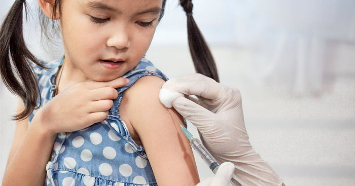 8 Reasons Why Some Parents Avoid Vaccination (And Why They're Not True)