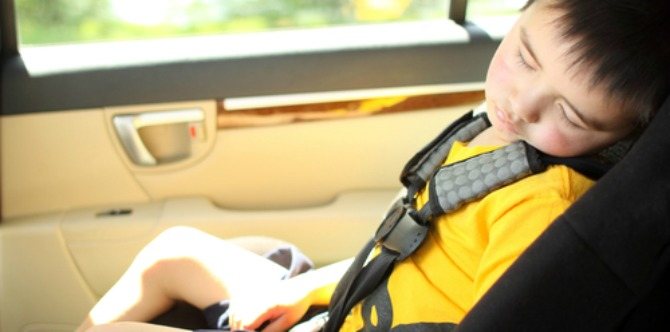 Mum leaves twin babies in the car and finds her car key locked in