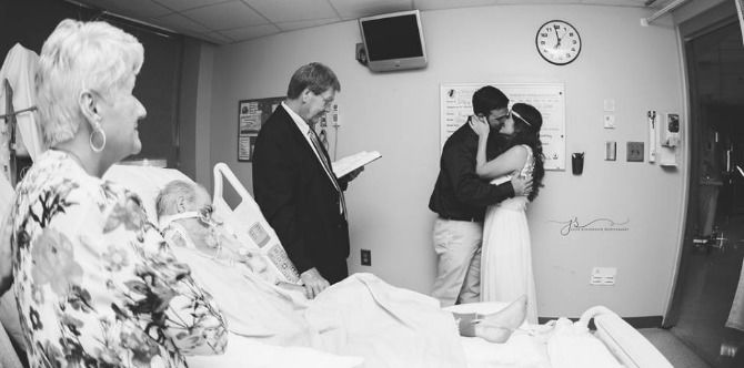 Couple arranges early wedding at hospital so dying dad can give bride away