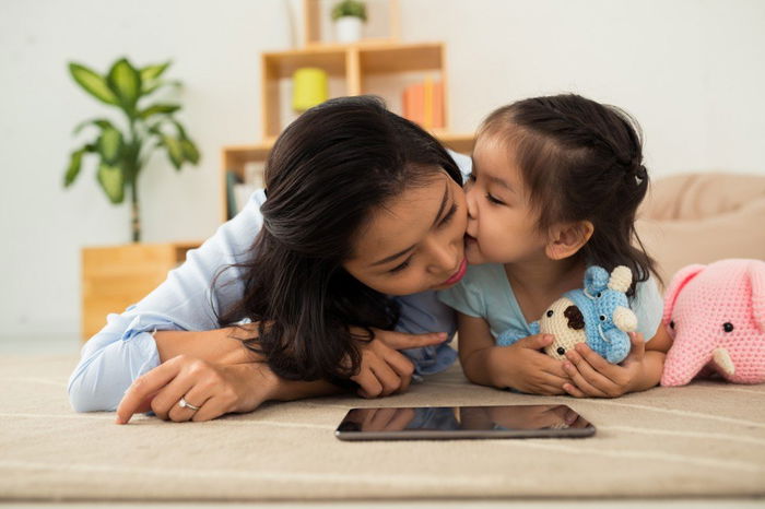 How to raise a child in a one or two room apartment