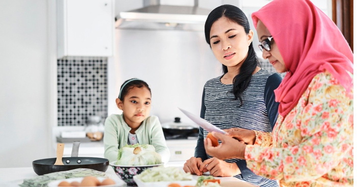 Follow These Simple Tips To Keep The Peace With Your In-Laws