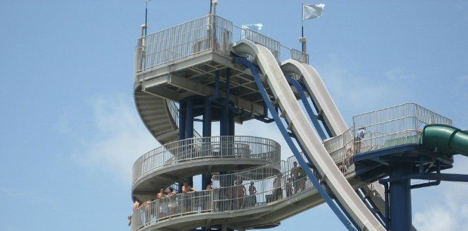 World's tallest waterslide to close down after boy's death