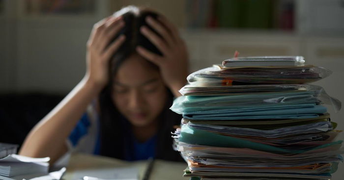 Putting Your Child Under Too Much Pressure Can Stop Them From Learning