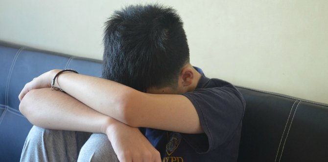 Research Finds That Parents Don't Know They Come Off as Negative to Teens