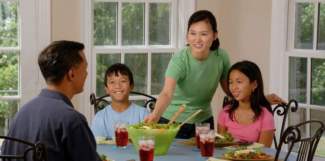 All parents have a favourite child. Agree or disagree?