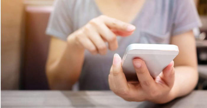 5 Unspoken Things You Shouldn't Share in Online Mum Groups