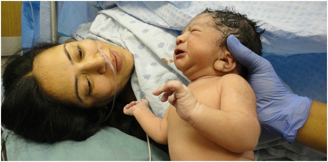 Indian woman goes into premature labour and delivers her baby mid-air!