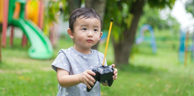 Singapore Dad Shares His Secrets On Helping Kids Become Tech Whizzes!