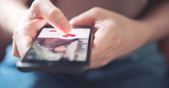 How To Raise Children Who Respect Relationships In The Age Of Tinder?