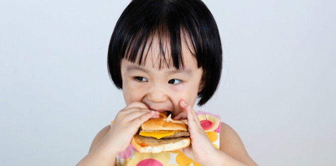 Restaurant food often contaminated with plastic based chemicals