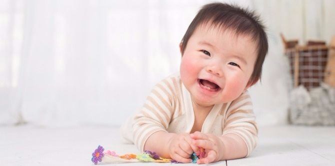 5 Adorable Signs That Your Baby Trusts You
