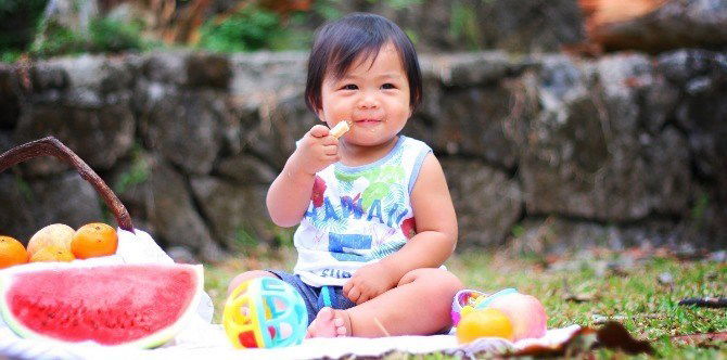 Mums, Here's a Guide to Introducing Solids to Your Little One...