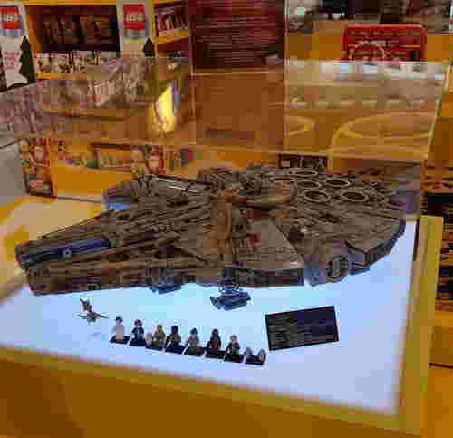 7 Reasons you need to visit the LEGO Certified Stores!