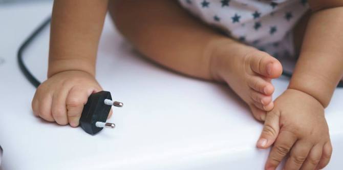 Keep This Overlooked Beauty Item Out of Your Bathroom to Keep Your Baby Safe!