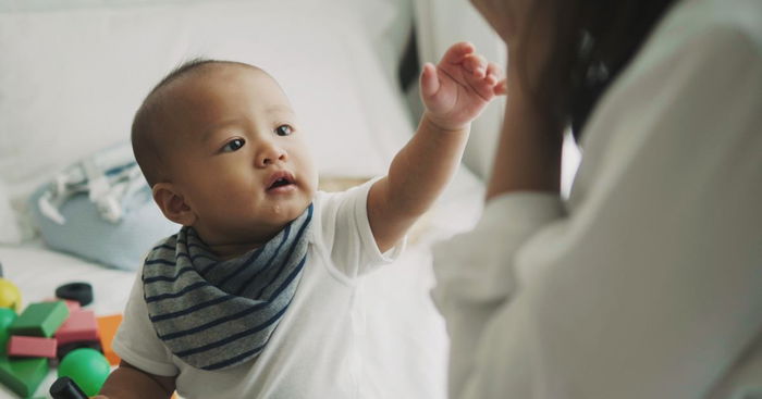 Mums, Here's How You Can Help Your Baby Develop His Communication Skills