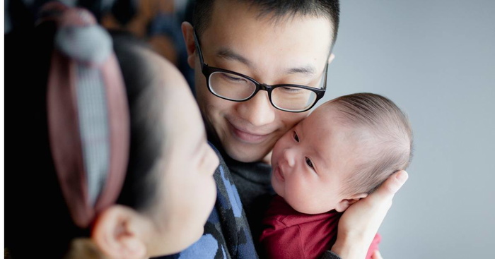 baby looks like dad