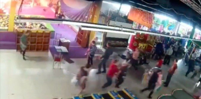 Fire in shopping centre kills 64: How can you keep your family safe in a mall fire?