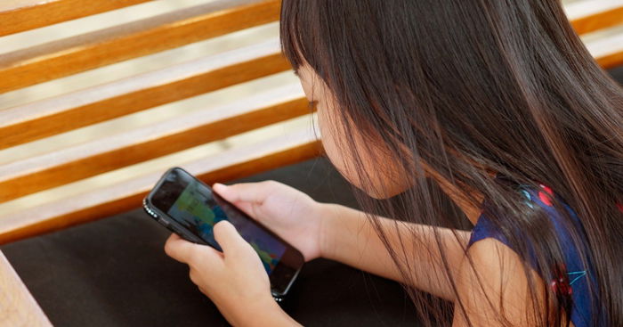 Smartphones Can Become Like 'Cocaine For Kids,' Says Study