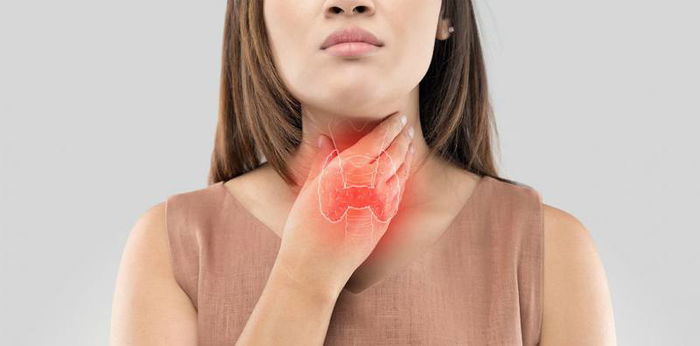 12 Symptoms Of Thyroid Trouble Women Are Clueless About