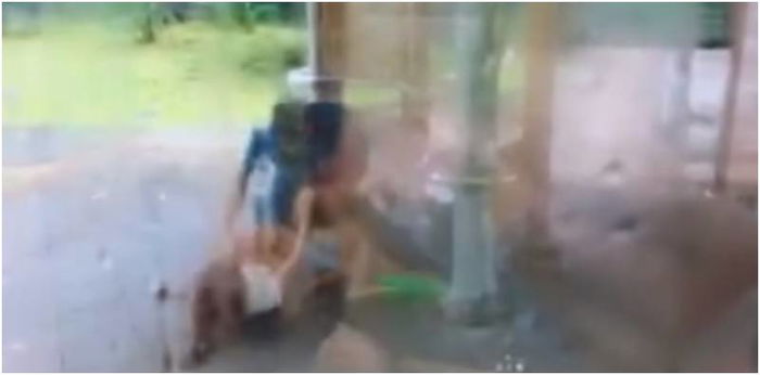 Singapore husband beats wife mercilessly at Jurong bus stop