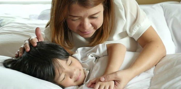 Lying Down With Your Kids Till They Sleep is Not Actually a Bad Thing