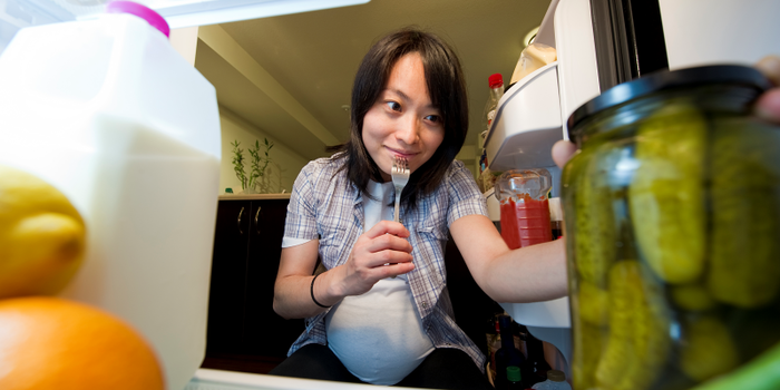 Women Who Eat Late At Night Gain More Weight After Delivery, Says Study