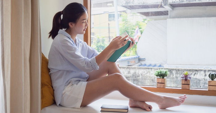 Quarantine Reading: 7 Investing Books Recommended by Experts