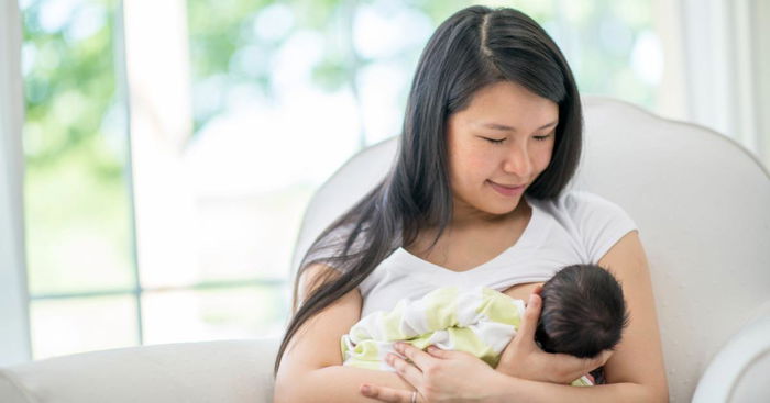 10 Most Common Breastfeeding Myths Busted!