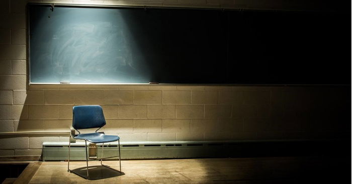 Chinese Primary School Teacher Disciplined After 10-year-old Student Jumps to Death