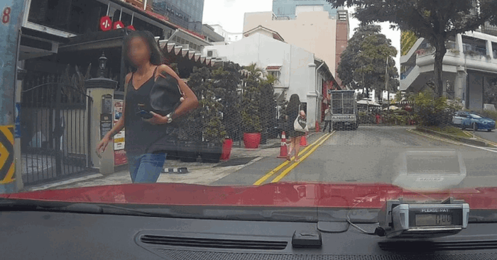 Passenger From Hell: Woman Allegedly Assaults Elderly Cabby With Pizza Board and NETS Machine