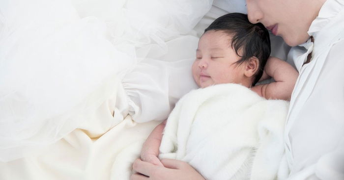 5 Ways to Create Healthy Sleep Habits From Birth
